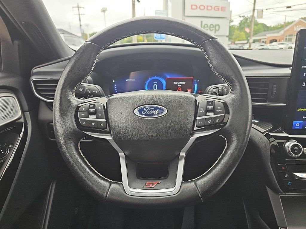 Used 2023 Ford Explorer ST w/ Equipment Group 401A AWD/4WD image 26