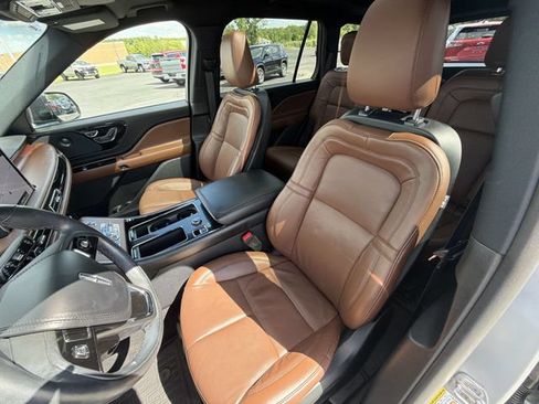 Used 2023 Lincoln Aviator Reserve w/ Equipment Group 201A AWD/4WD image 21