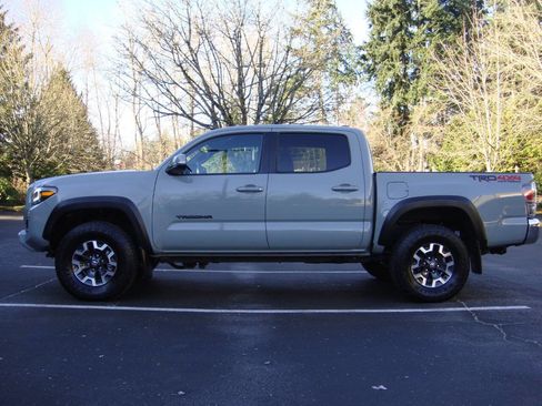 Used 2023 Toyota Tacoma TRD Off-Road image 1