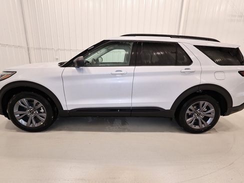 New 2026 Ford Explorer Active image 6