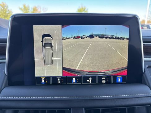 Used 2024 Chevrolet Tahoe Premier AWD/4WD image 29