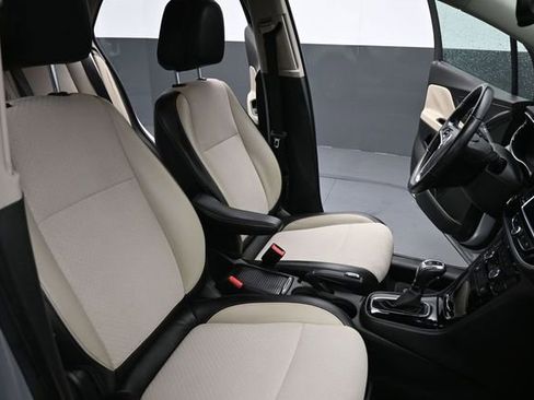Used 2019 Buick Encore Sport Touring FWD image 26