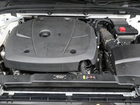 Used 2019 Volvo S60 T6 R-Design image 33