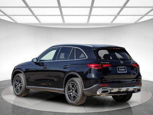 New 2026 Mercedes-Benz GLC 300 4MATIC image 2
