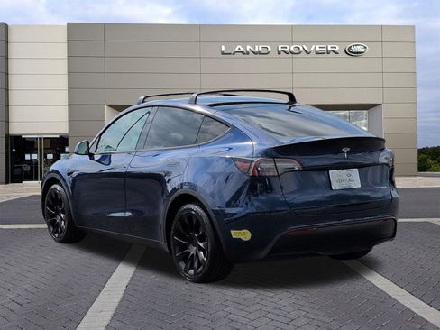 Used 2021 Tesla Model Y Long Range image 7