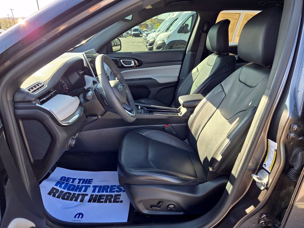 Used 2023 Jeep Compass Limited AWD/4WD image 15