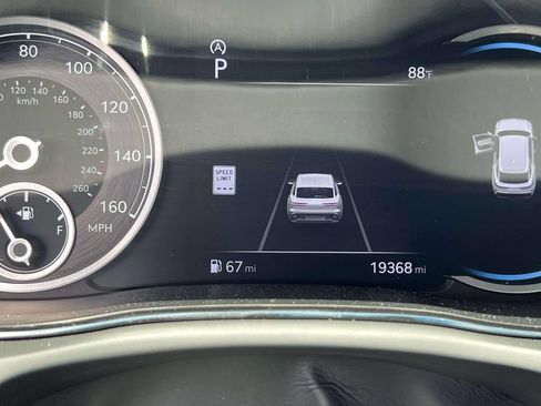 Certified 2023 Genesis GV70 2.5T w/ Advanced Package AWD/4WD image 27
