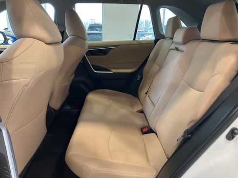 Used 2022 Toyota RAV4 LE image 23