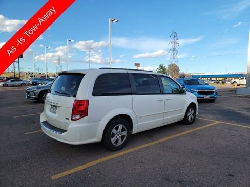 Used 2013 Dodge Grand Caravan SXT image 5