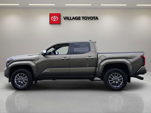 Certified 2025 Toyota Tacoma Limited AWD/4WD image 2