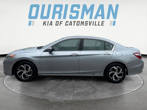 Used 2017 Honda Accord LX image 3