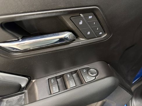 Used 2023 Chevrolet Colorado Z71 w/ Z71 Convenience Package 2 image 18