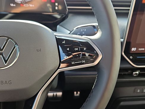 New 2025 Volkswagen ID. Buzz Pro S Plus image 21