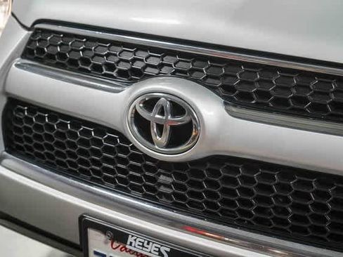 Used 2012 Toyota RAV4 Limited w/ Navigation Value Pkg image 8