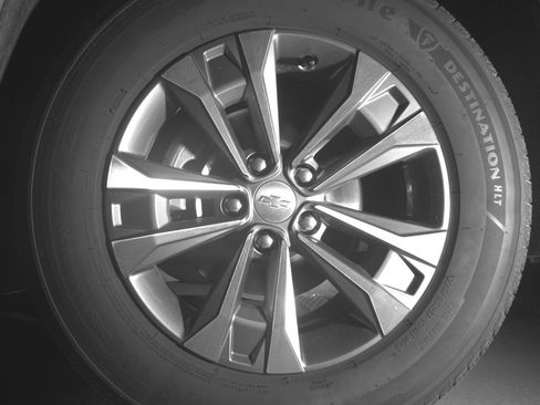 Used 2025 Chevrolet Equinox LT image 12