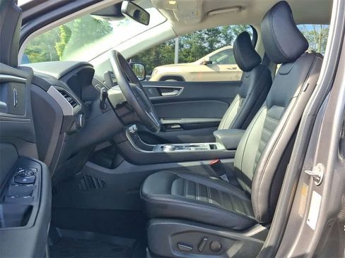 Used 2022 Ford Edge SEL w/ Convenience Package image 17