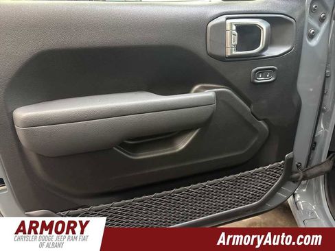 New 2026 Jeep Gladiator Sport image 7