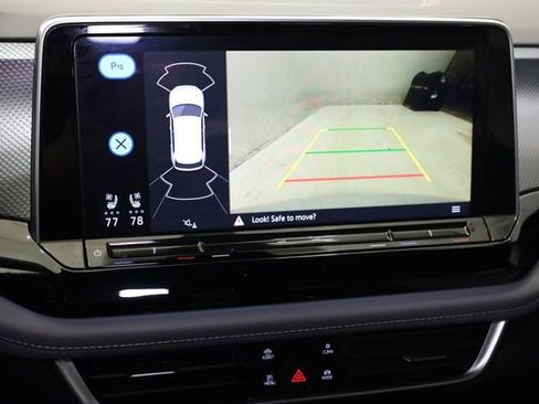 Used 2024 Volkswagen Atlas Cross Sport SEL R-Line image 22