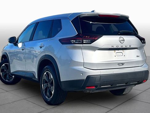 Used 2024 Nissan Rogue SV FWD image 12