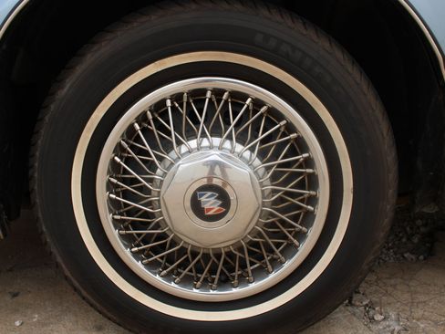 Used 1990 Buick Le Sabre Custom FWD image 7