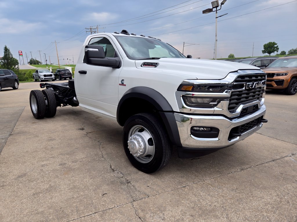 New 2026 RAM 5500 Tradesman w/ Chrome Appearance Group AWD/4WD image 13