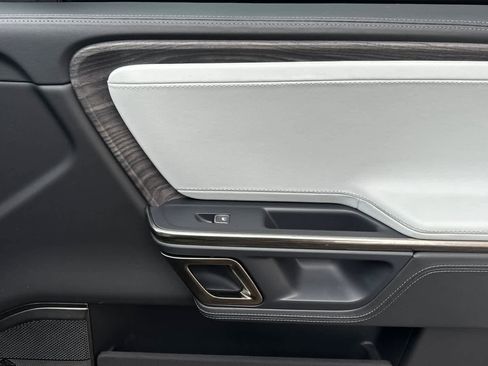 Used 2023 Rivian R1S Launch Edition image 18