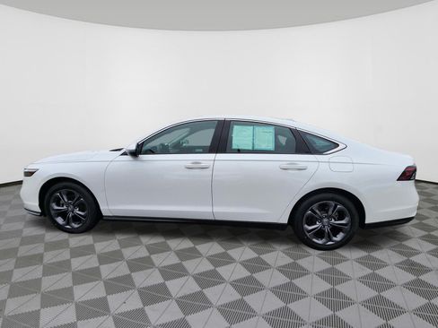 Certified 2023 Honda Accord EX image 5