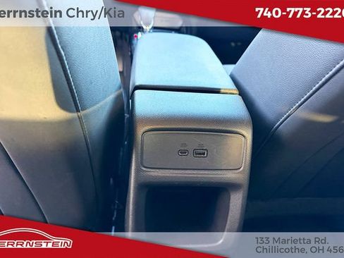 Used 2025 Chevrolet Trax LT FWD image 24