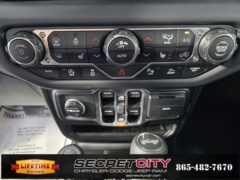 New 2025 Jeep Wrangler Unlimited Sahara image 24