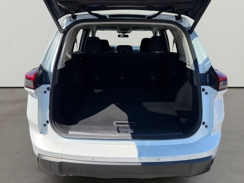 Used 2024 Nissan Rogue SV FWD image 13