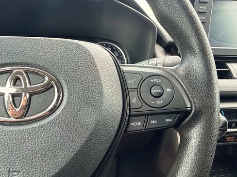 Used 2021 Toyota RAV4 XLE FWD image 29