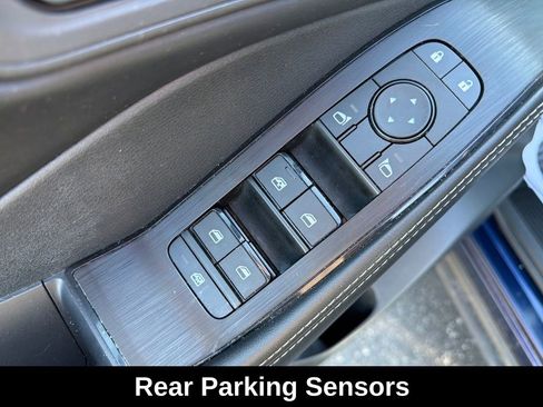 Used 2024 Nissan Rogue SV image 14