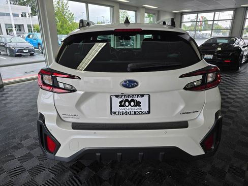 Used 2024 Subaru Crosstrek 2.5i Limited w/ Crosstrek Mirror Package AWD/4WD image 4