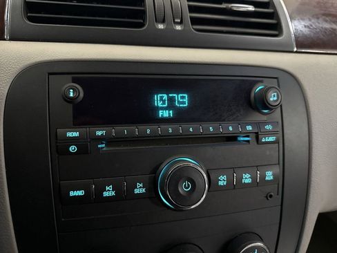 Used 2006 Buick Lucerne CX image 14