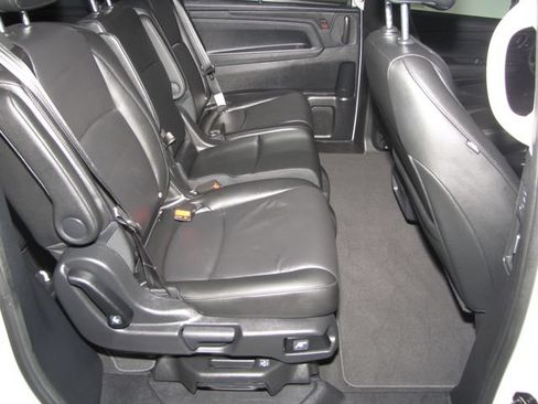 Certified 2025 Honda Odyssey EX-L image 17
