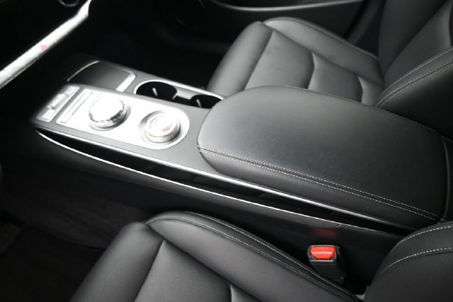Used 2025 Genesis GV70 2.5T AWD/4WD image 31