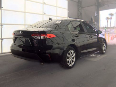 Used 2024 Toyota Corolla LE FWD image 4