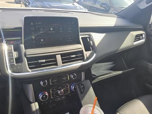 Used 2023 GMC Yukon SLT w/ SLT Premium Package RWD image 4