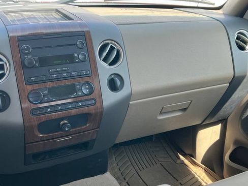 Used 2004 Ford F150 XLT AWD/4WD image 32