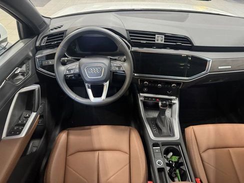 Used 2025 Audi Q3 2.0T Premium w/ Convenience Package AWD/4WD image 12