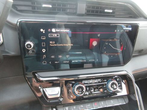 Certified 2025 GMC Sierra 2500 AT4 w/ AT4 Premium Plus Package AWD/4WD image 34