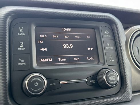 Used 2020 Jeep Wrangler Sport image 4