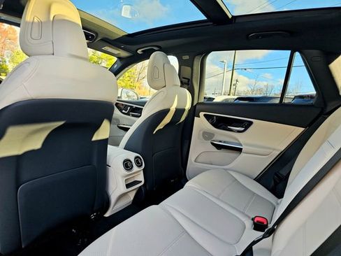 New 2026 Mercedes-Benz GLC 300 4MATIC image 23