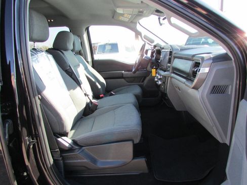 Used 2025 Ford F150 XLT w/ Equipment Group 301A Standard image 17