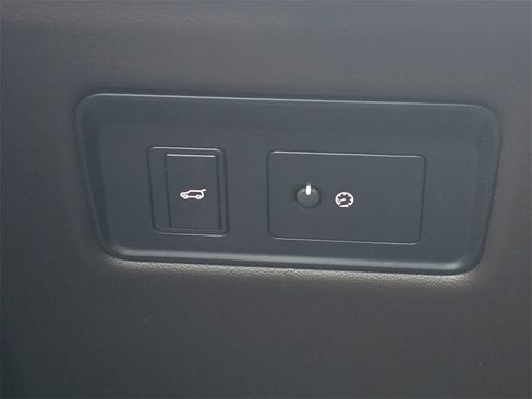 Used 2020 Land Rover Range Rover Sport HSE image 31