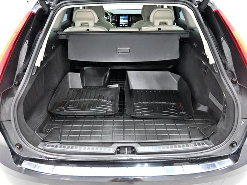 Used 2018 Volvo V90 T6 Cross Country w/ Convenience Package AWD/4WD image 33