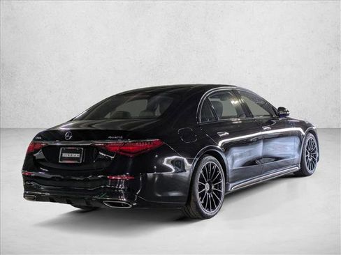 Used 2023 Mercedes-Benz S 580 4MATIC Sedan image 5