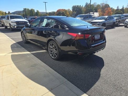 Used 2023 Nissan Altima 2.0 SR image 4