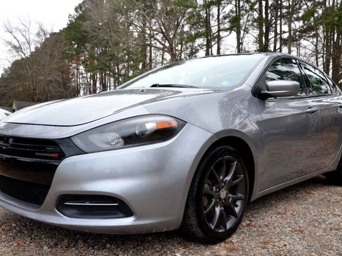 Used 2015 Dodge Dart SE FWD image 2