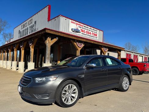 Used 2018 Ford Taurus Limited image 1